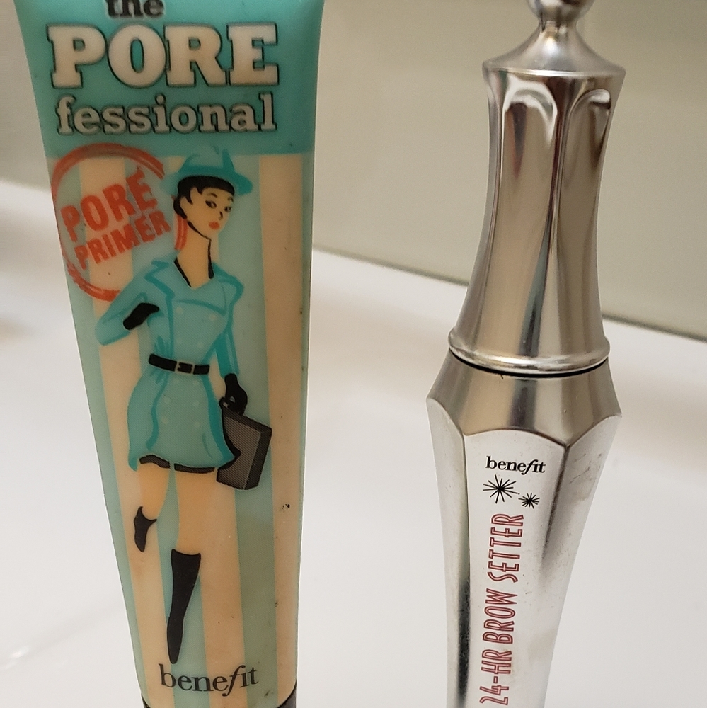 Benefit primer and brow setter